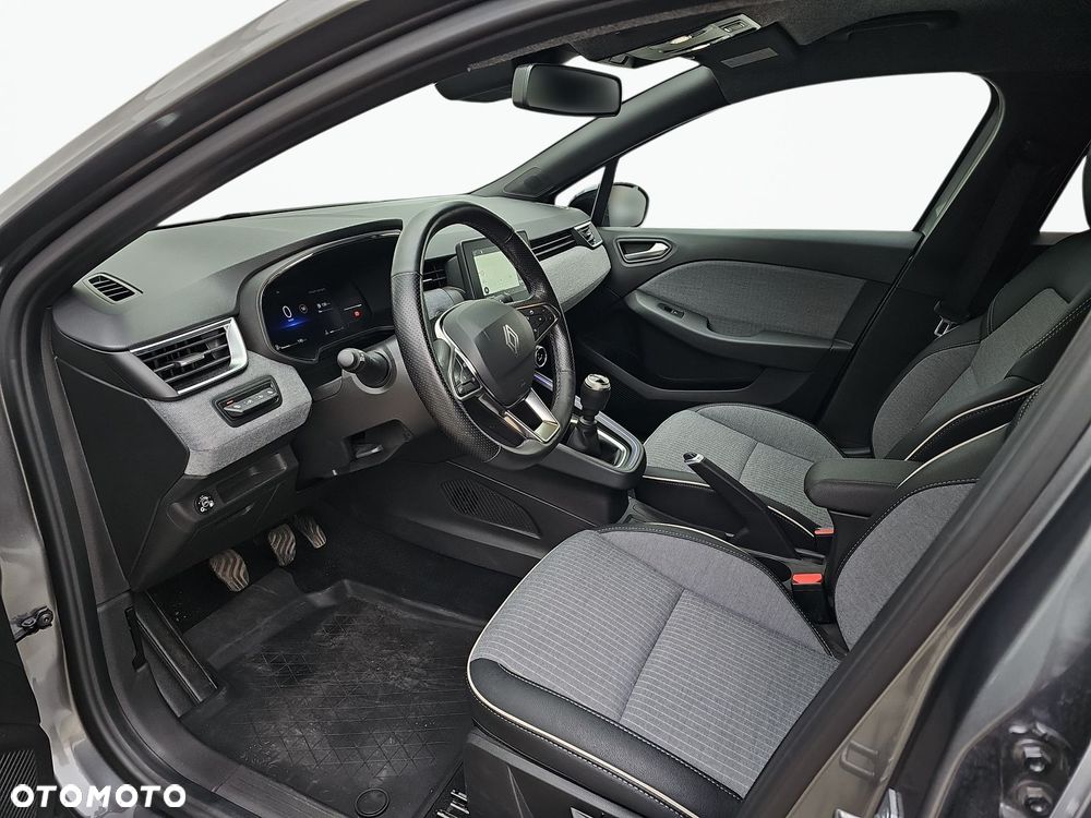 Renault Clio - 9