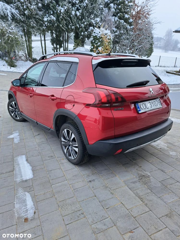 Peugeot 2008 1.2 PureTech Allure Pack S&S - 6