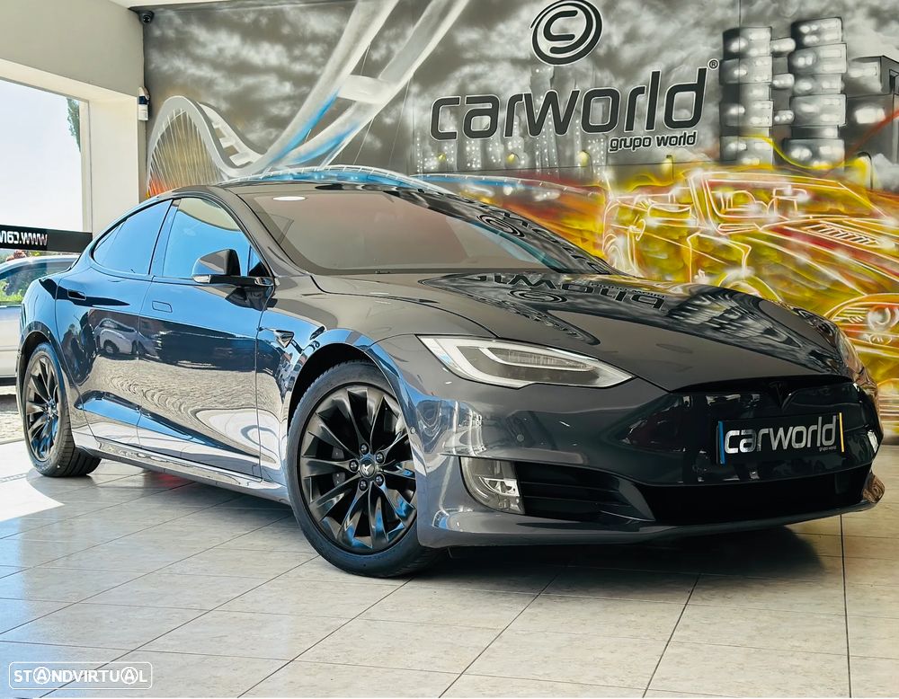 Tesla Model S - 1