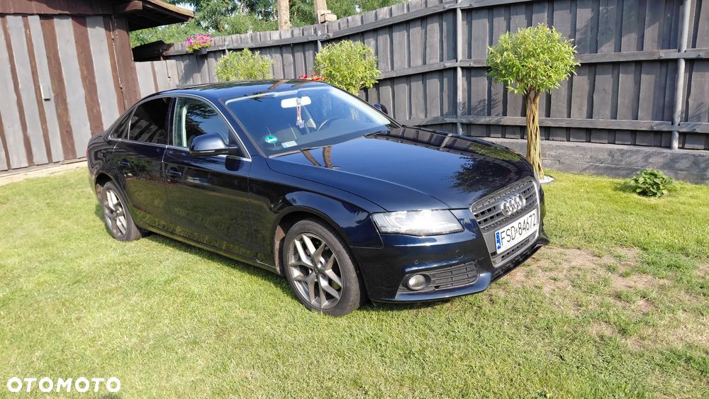 Audi A4 Limousine - 1