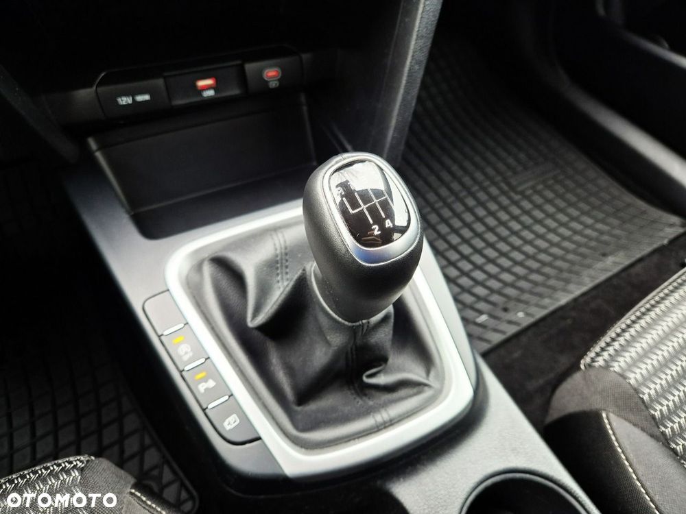 Kia Ceed 1.5 T-GDI M - 32