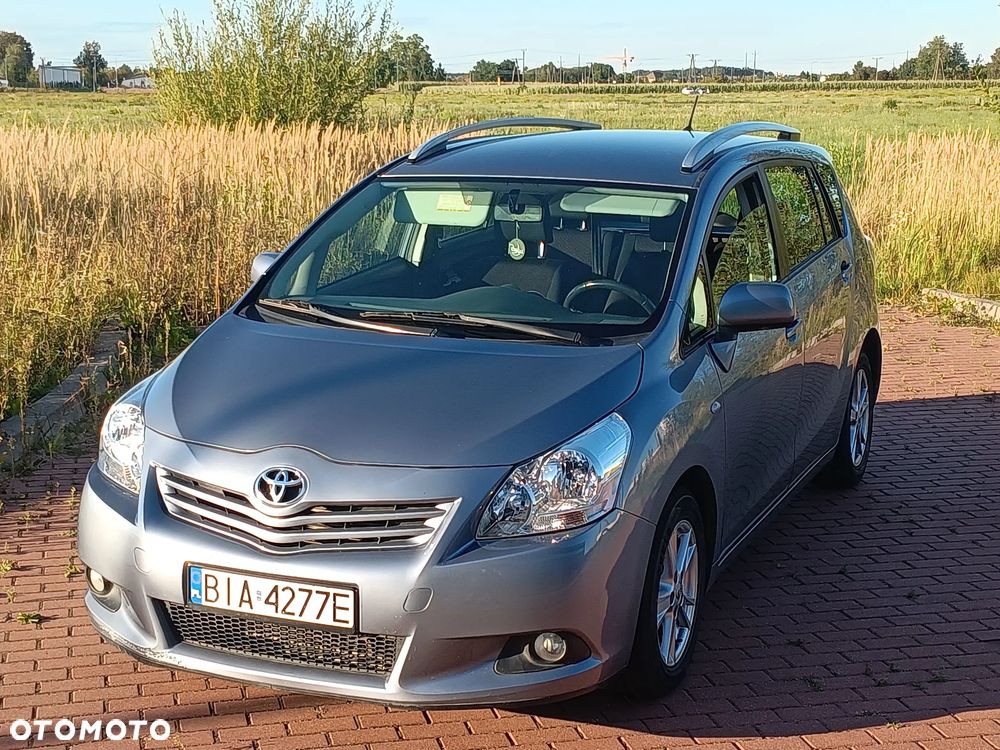 Toyota Verso 2.0 D-4D - 21
