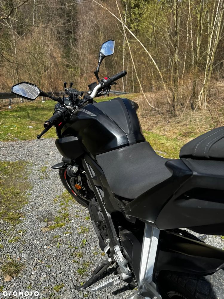 Yamaha MT - 9