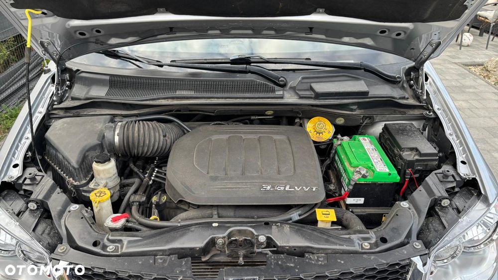 Dodge Grand Caravan 3.6 R/T - 14