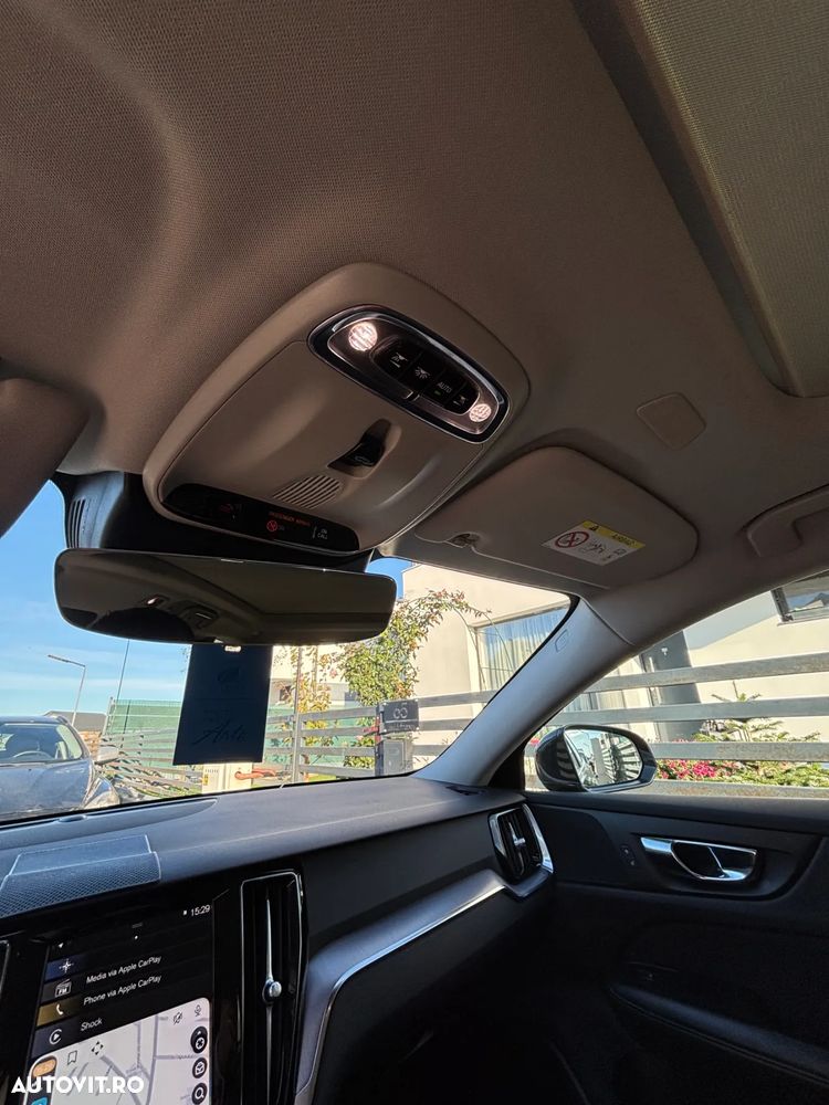 Volvo V60 D3 Momentum - 8