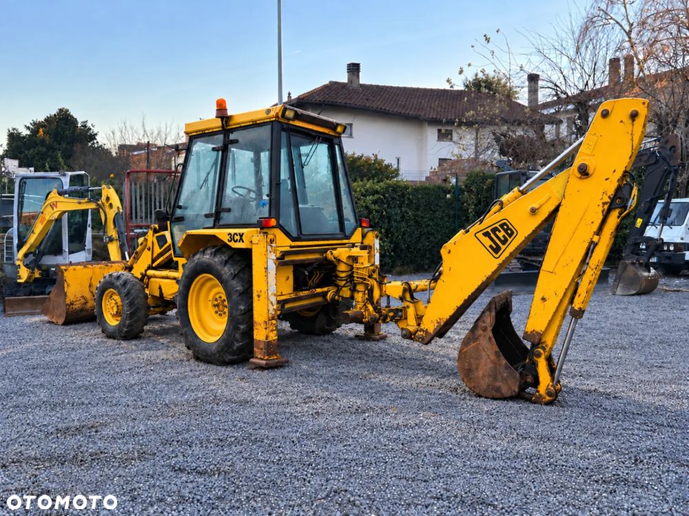 JCB 3CX - 4