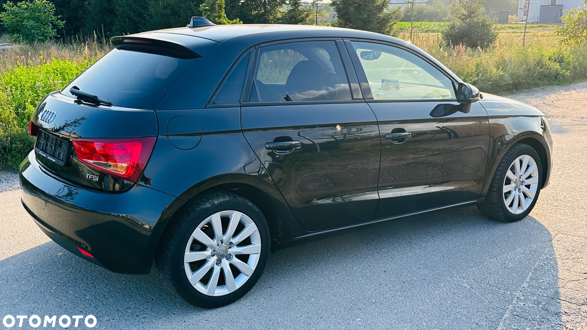 Audi A1 ver-1-2-tfsi-attraction - 5
