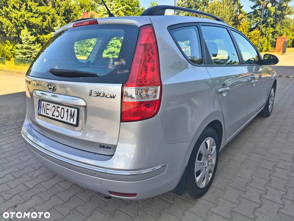 Hyundai i30 1.6 blue Classic - 13