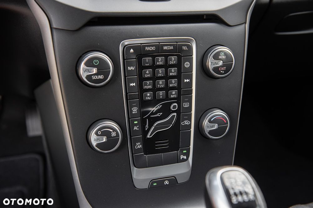 Volvo V40 D2 Kinetic - 24
