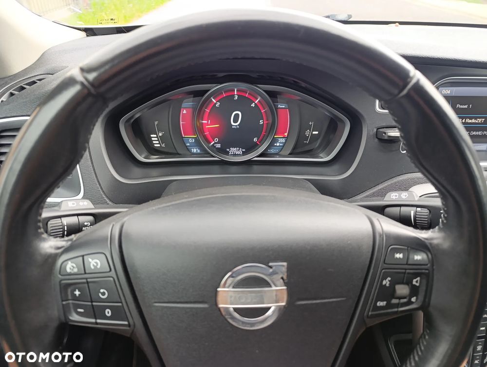 Volvo V40 D3 You - 12