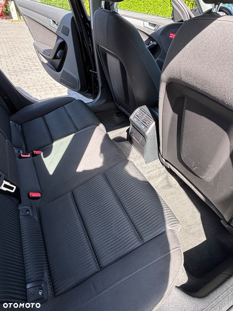 Audi A4 Avant 2.0 TDI Multitronic - 23