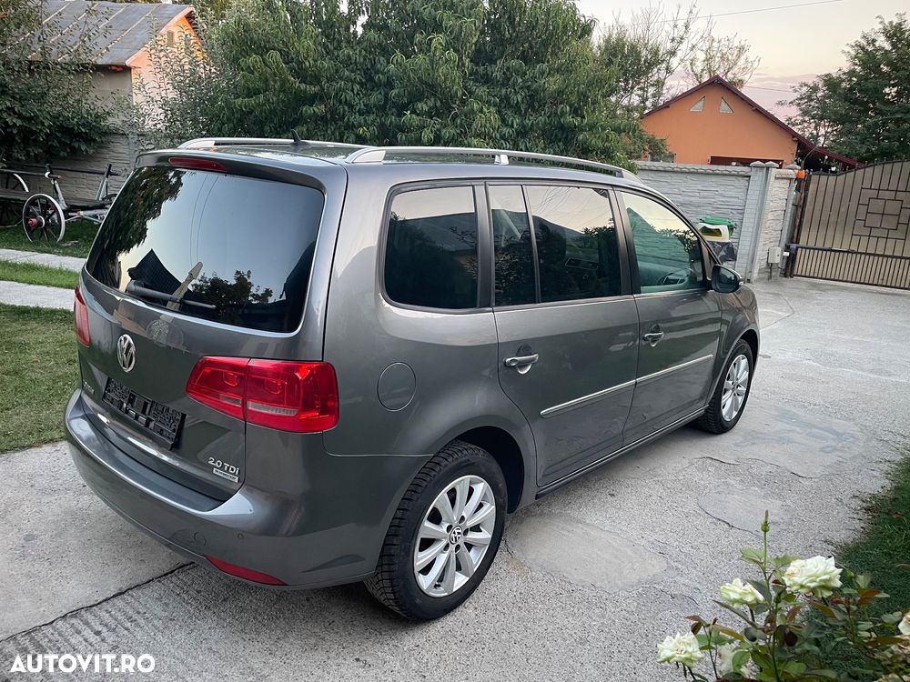 Volkswagen Touran - 4
