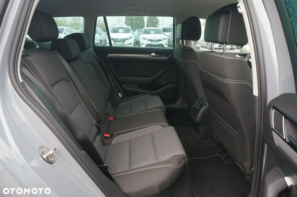 Volkswagen Passat Variant 1.5 TSI EVO Business DSG - 33