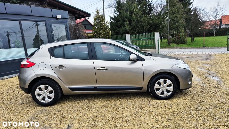Renault Megane 1.6 16V 100 Expression - 11