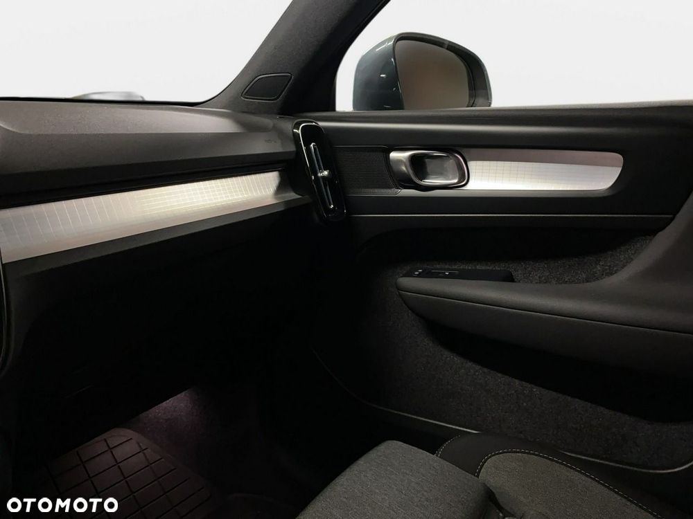 Volvo XC 40 - 38