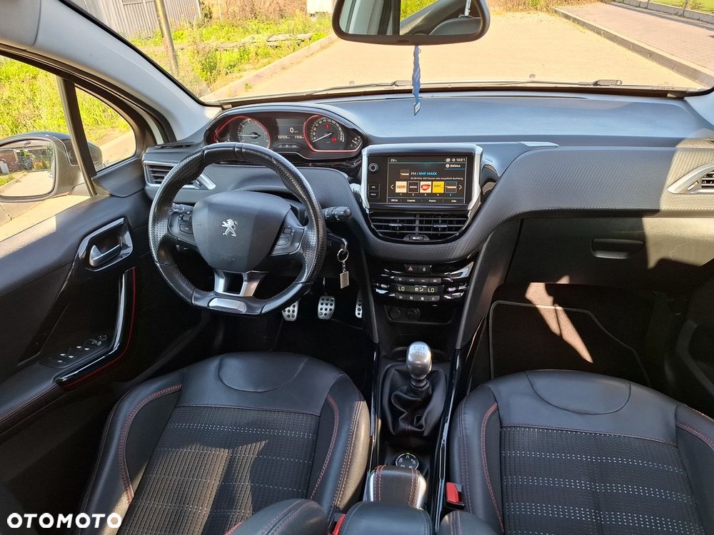 Peugeot 2008 1.2 Pure Tech GPF Style S&S - 3