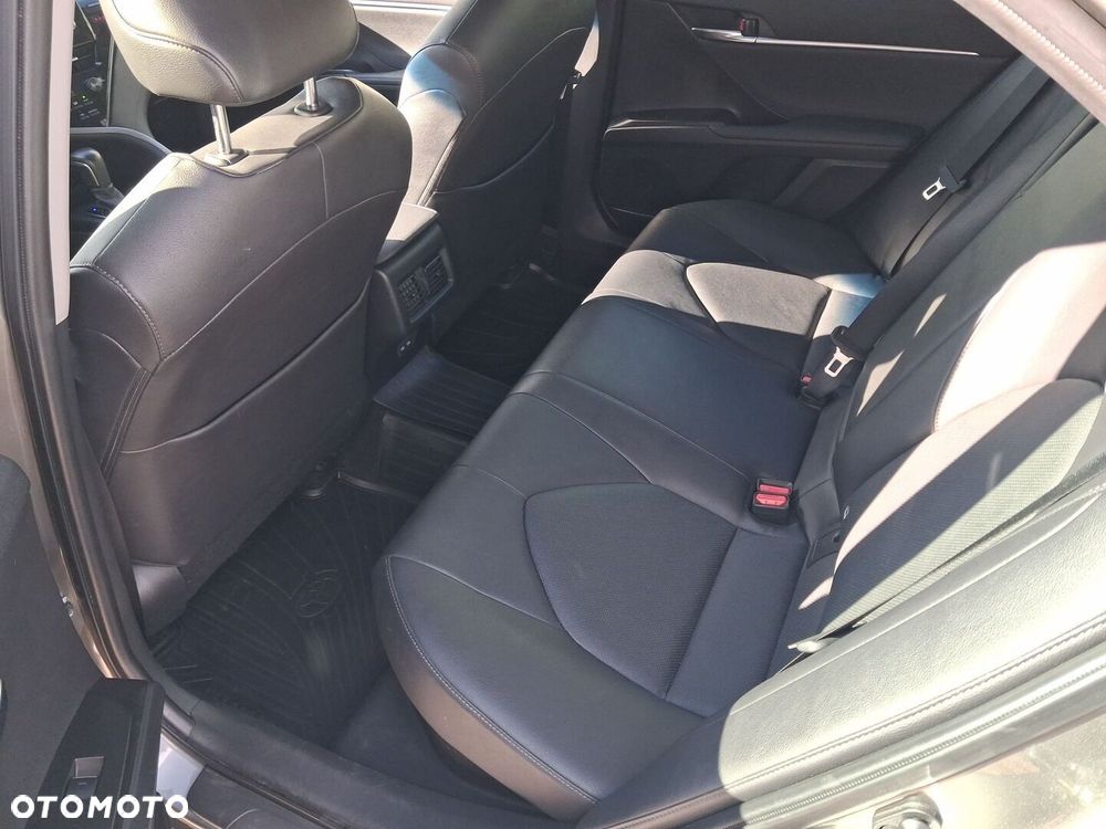 Toyota Camry 2.5 Hybrid Comfort CVT - 10