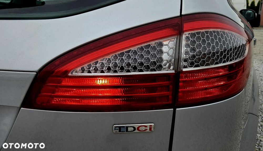 Ford Mondeo - 10