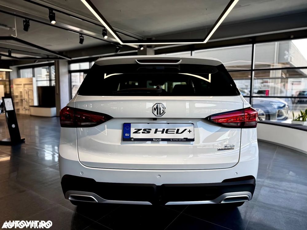 MG ZS HEV 1.5 GSI AT Exclusive - 6