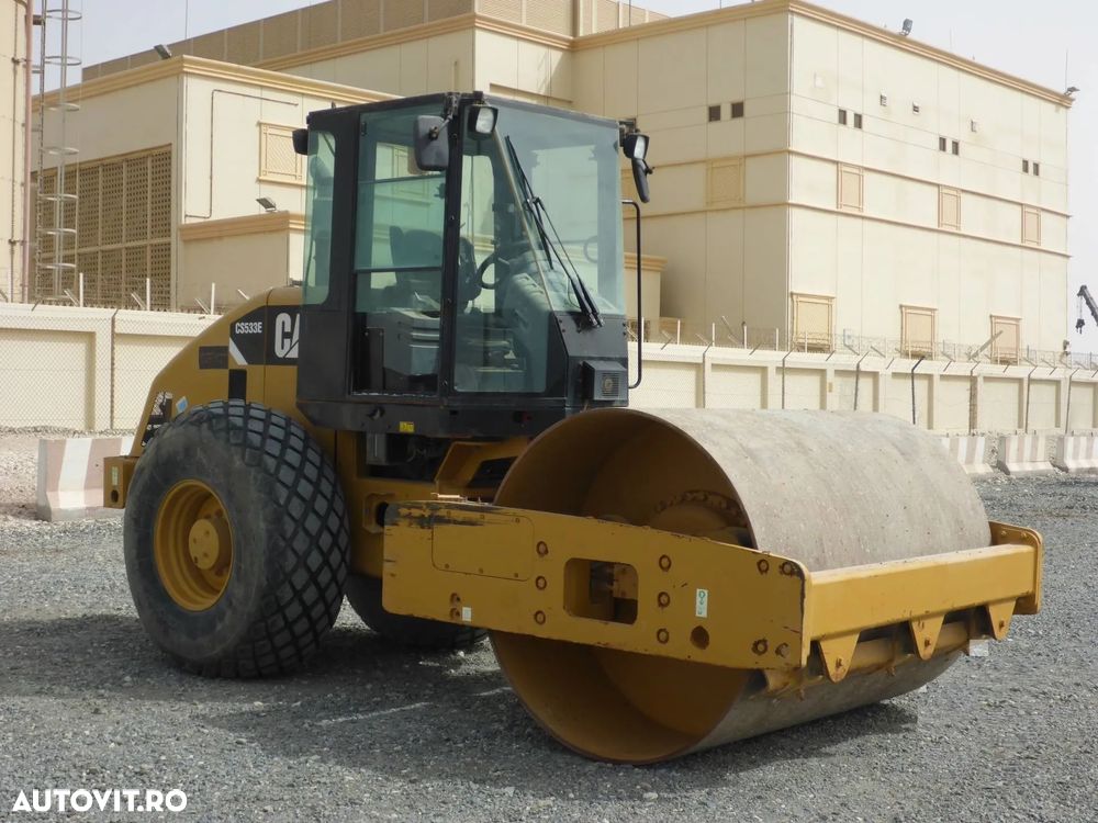 Caterpillar CAT CS 533 Cilindru compactor - 1