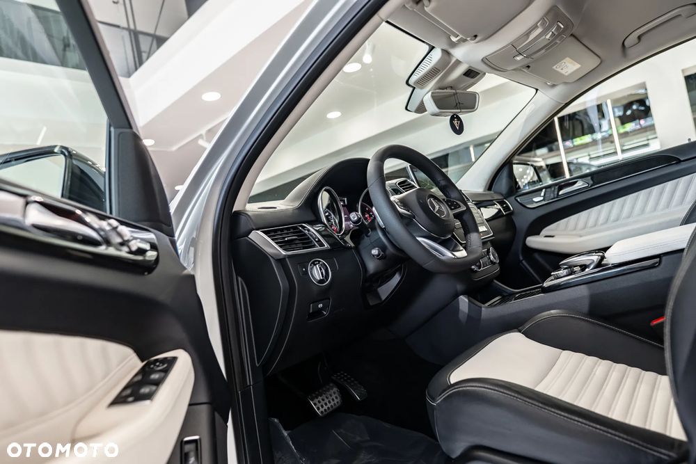 Mercedes-Benz GLE 350 d 4-Matic - 26