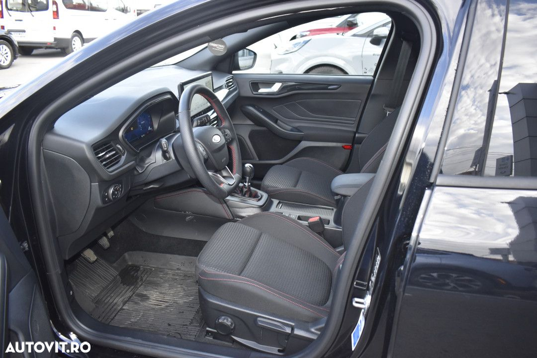 Ford Focus - 11