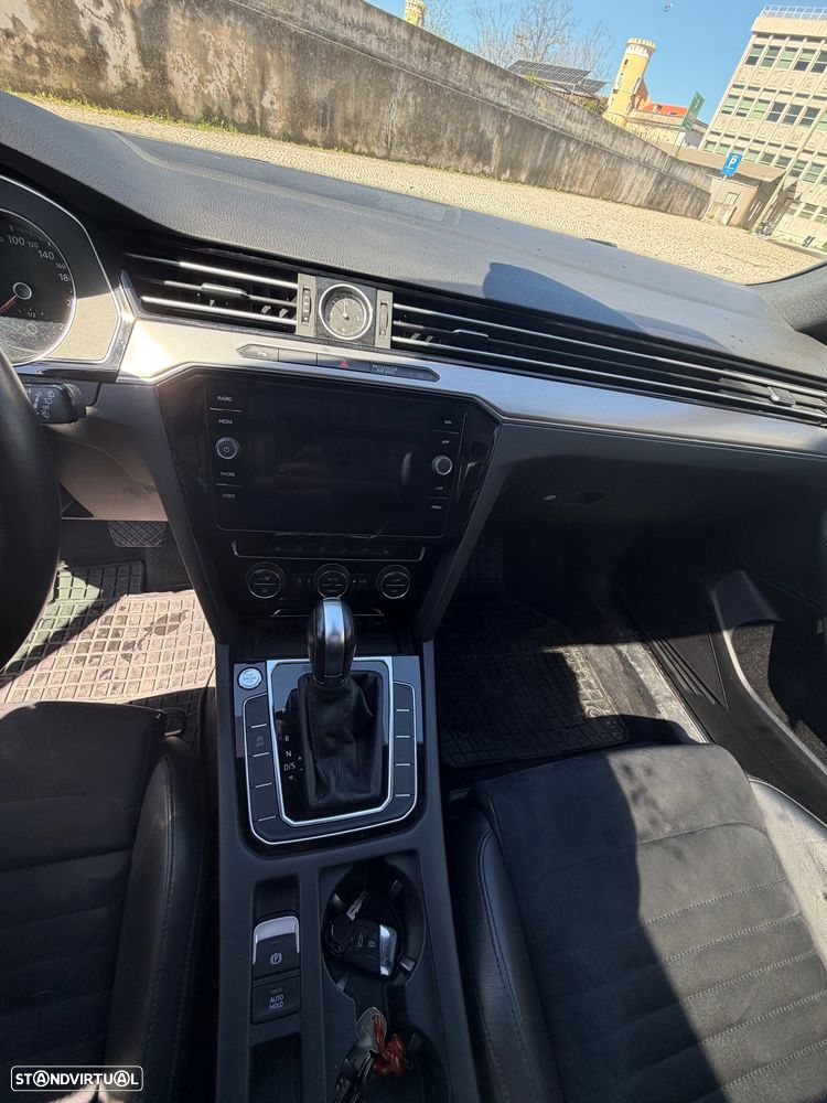VW Passat Variant - 8