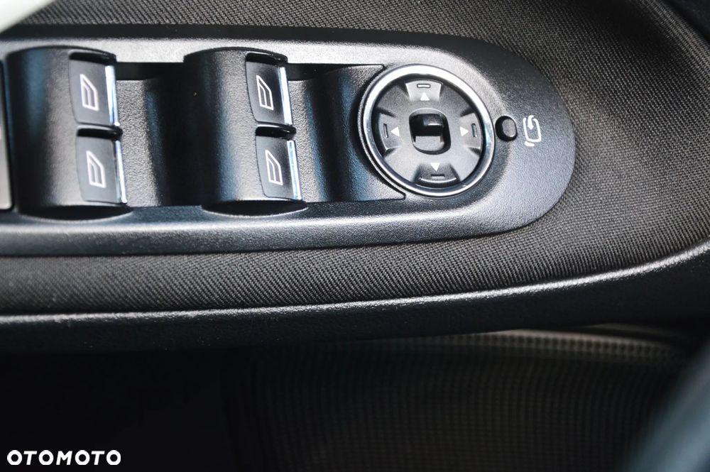 Ford S-Max 2.0 TDCi DPF Titanium - 9