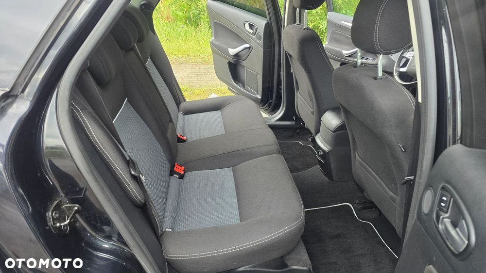 Ford Mondeo 1.6 Trend - 27