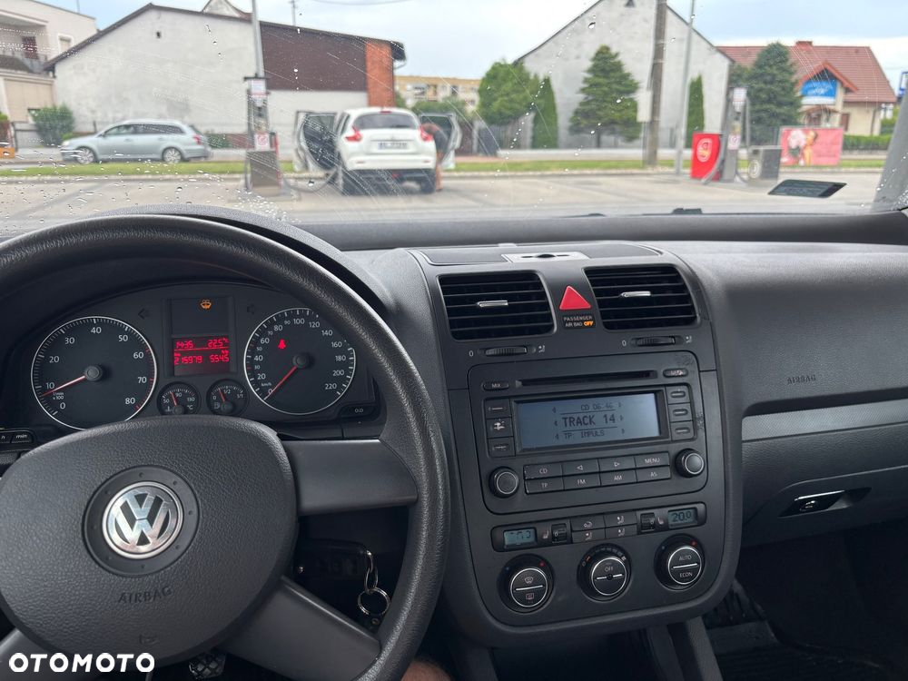 Volkswagen Golf - 8