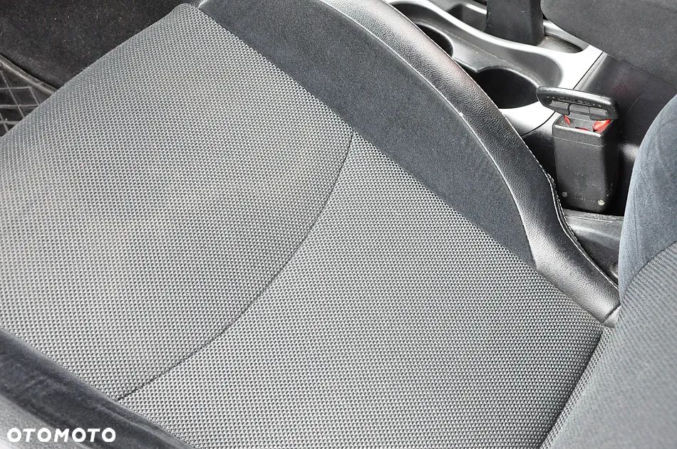 Mitsubishi Outlander - 26