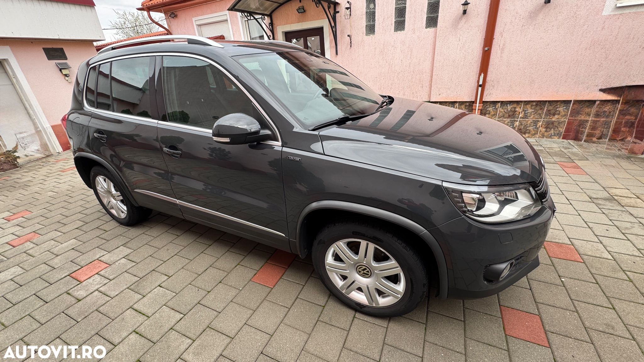 Volkswagen Tiguan 2.0 TDI DPF DSG 4Mot Comfortline - 12