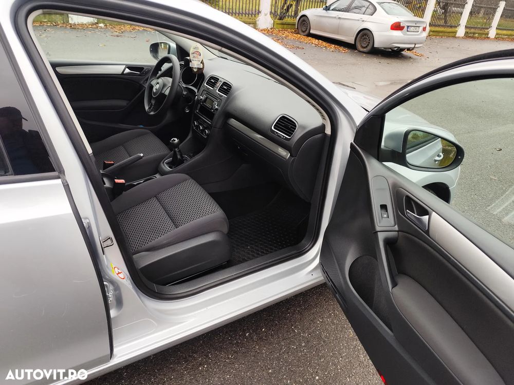 Volkswagen Golf 1.6 Comfortline - 11