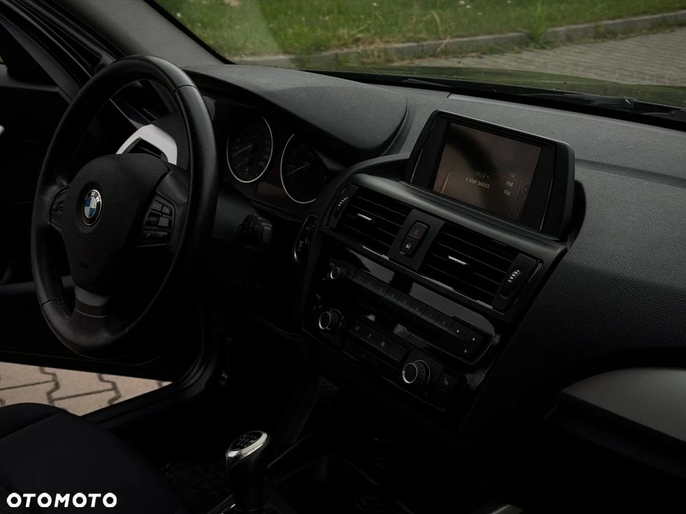BMW Seria 1 114i - 10