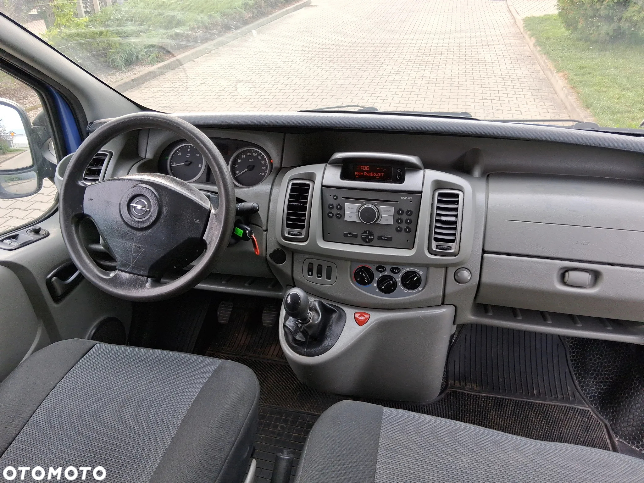 Opel Vivaro L2H1 2.9t - 9