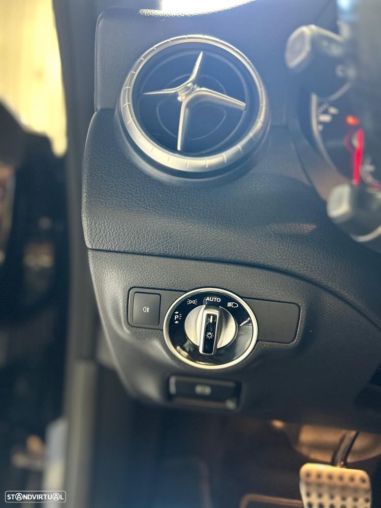 Mercedes-Benz CLA 220 d 7G-DCT AMG Line - 16