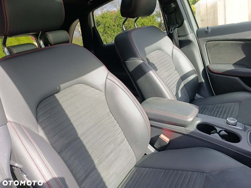 Mercedes-Benz Klasa B 200 (CDI) d 4Matic 7G-DCT AMG Line - 23