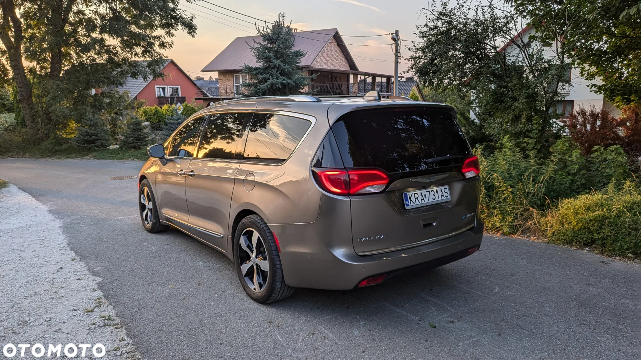 Chrysler Pacifica - 7