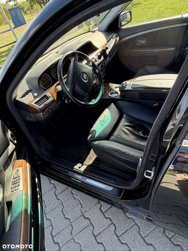 BMW Seria 7 735i - 7