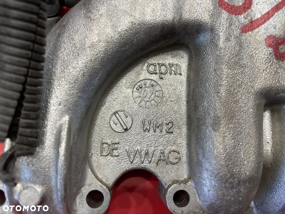 KOLEKTOR SSĄCY VOLKSWAGEN  03G129713K  03G129637A - 2