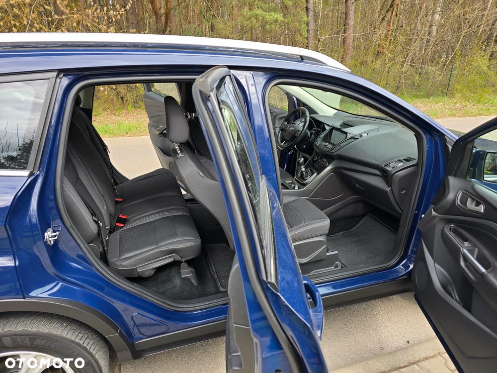 Ford Kuga 1.5 EcoBoost 2x4 Titanium - 19