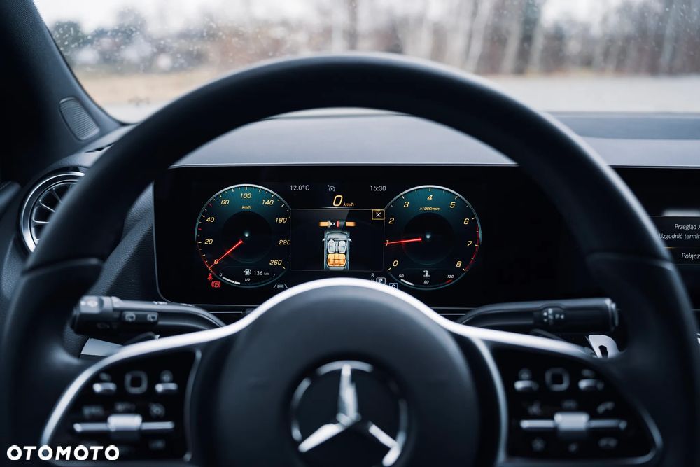 Mercedes-Benz Klasa B 220 4-Matic 7G-DCT - 28