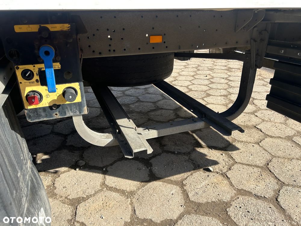 Schmitz Cargobull CARRIER MAXIMA 1300 / GRUBA ŚCIANA 7 CM / OŚ PODNOSZONA / KOSZ PALETOWY / DRUKARKA / 2010 ROK / KILKANAŚCIE SZTUK !! - 21