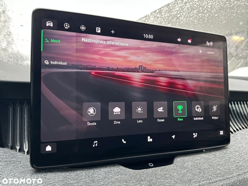 Skoda Superb 2.0 TDI SCR Selection DSG - 21