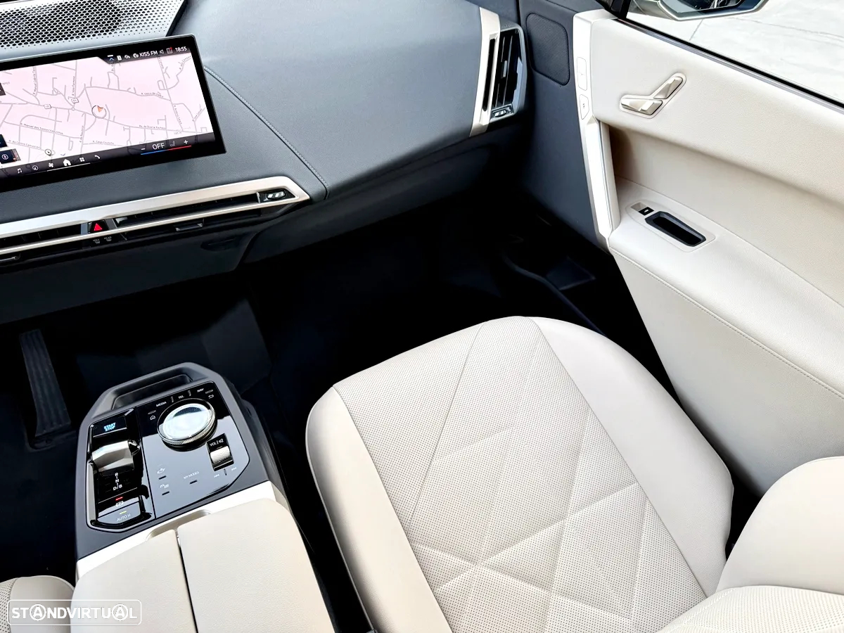 BMW iX xDrive 40 - 19