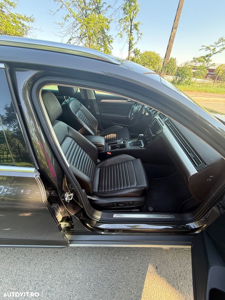 Volkswagen Passat - 12
