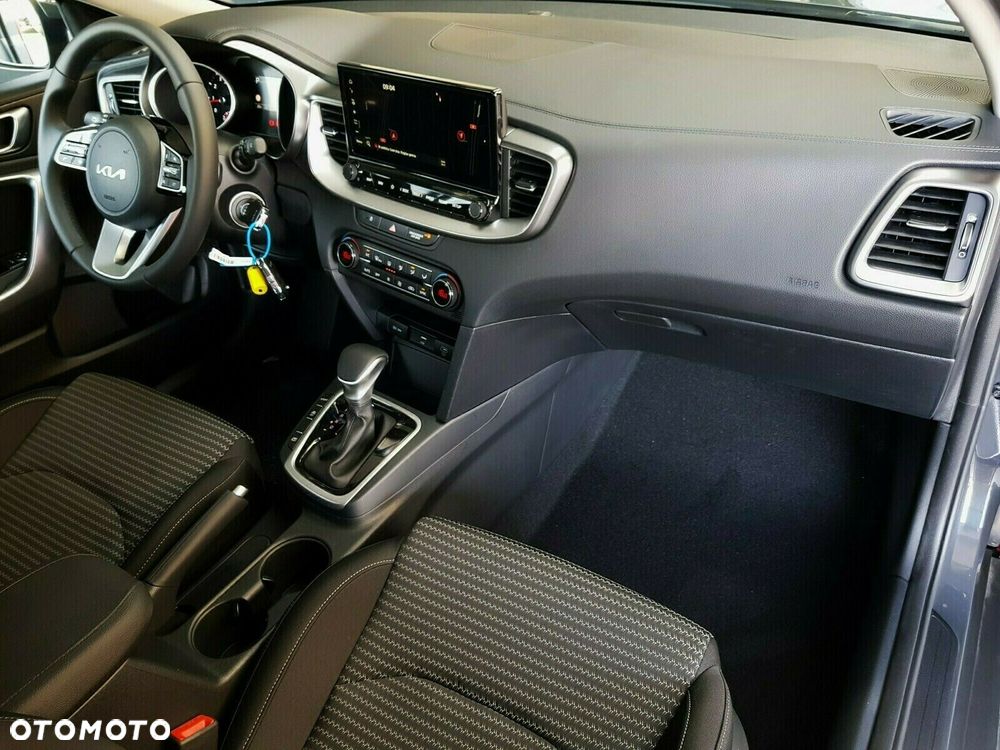 Kia XCeed 1.6 T-GDI M DCT - 24