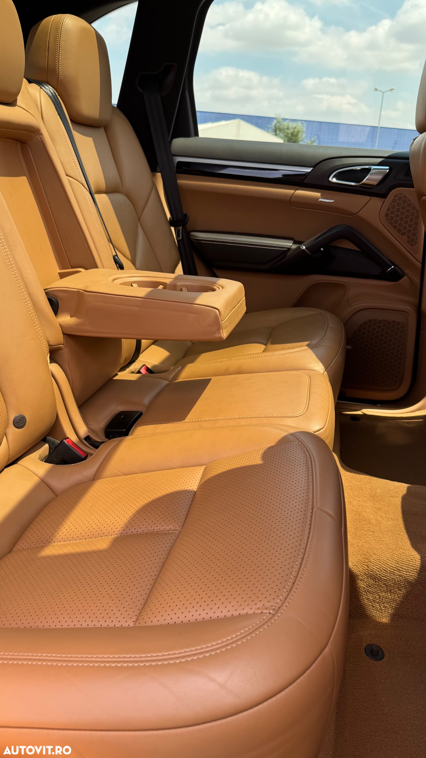 Porsche Cayenne 3.0 L - 7