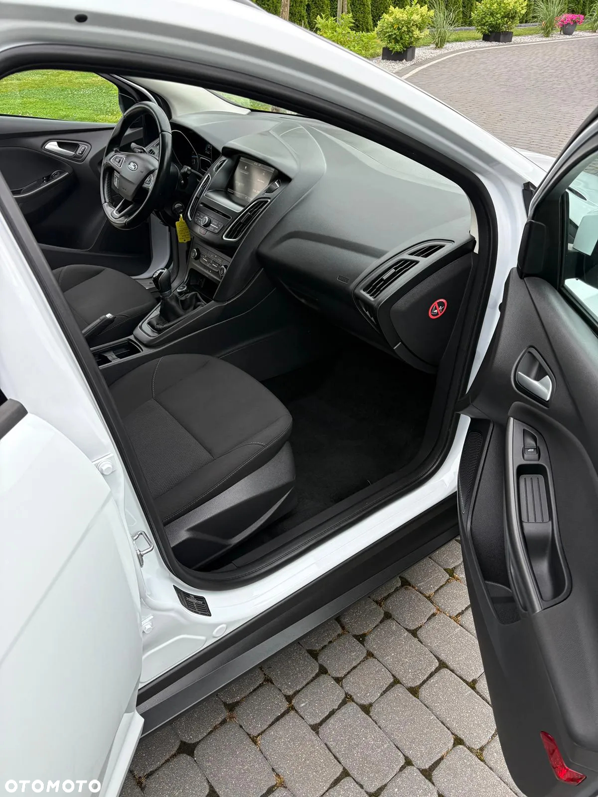 Ford Focus 1.0 EcoBoost 99g Edition Start - 11