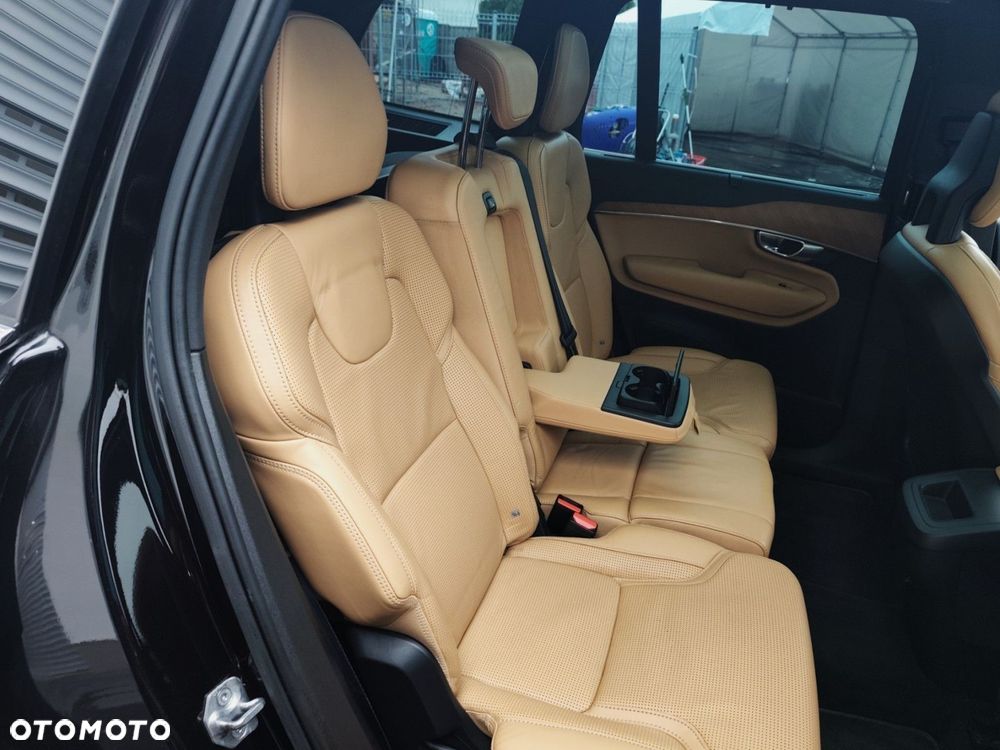 Volvo XC 90 - 17